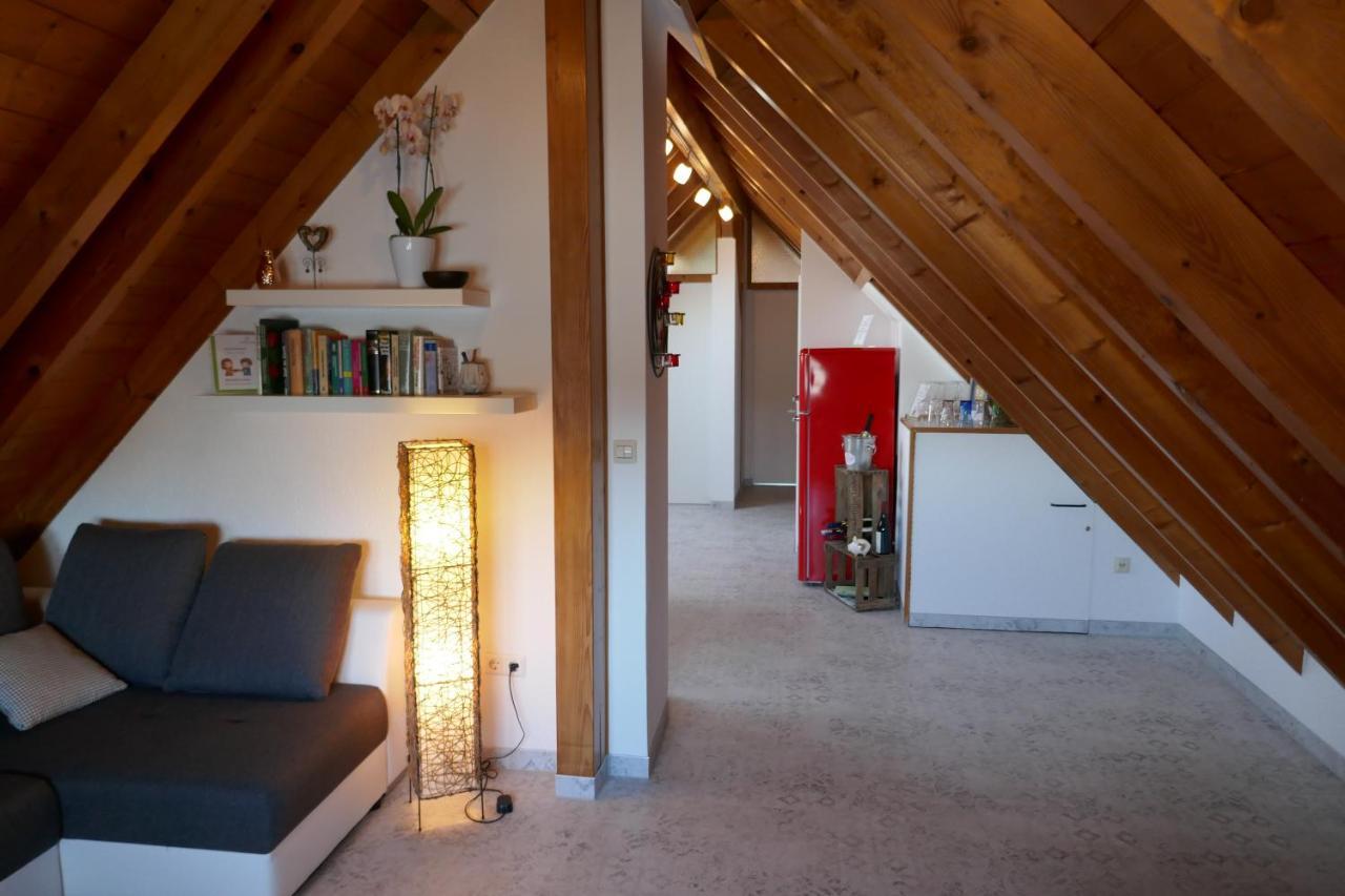 Moderne 2 Zi - Fewo Weinbergliebe Am Tuniberg Zwischen Freiburg Und Frankreich Merdingen Esterno foto